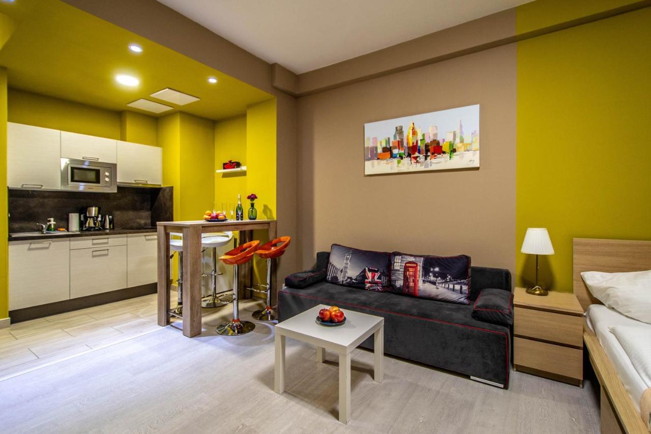Executive Bright Apt. By Ruterra Apartment *