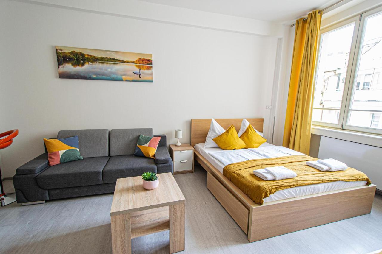 Executive Bright Apt. By Ruterra Apartament *